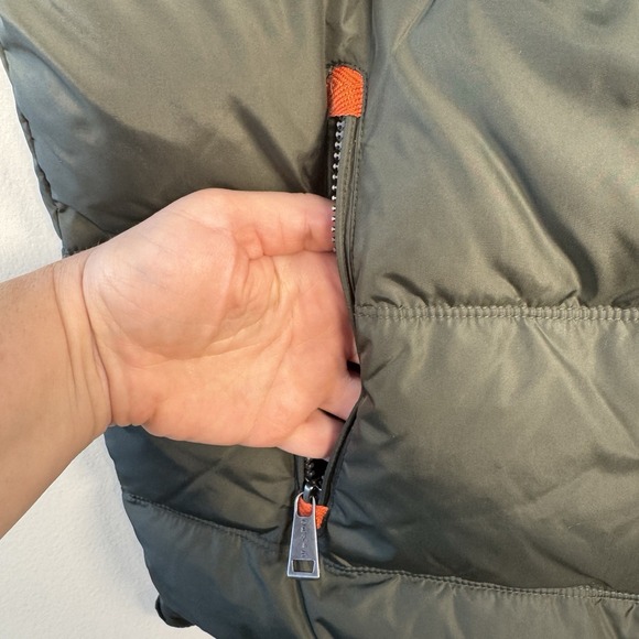 Orvis Essex Duck Down Puffer Vest Men's Medium Green Outdoor Winter Classic - Picture 9 of 13